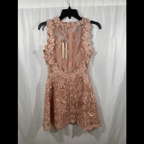 NEW $190 Topshop Scallop Lace Dress in Rose Pink - Picture 9 of 12